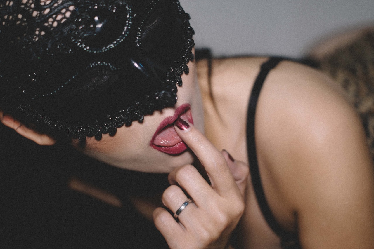 How do you get a long-lasting lipstick?
