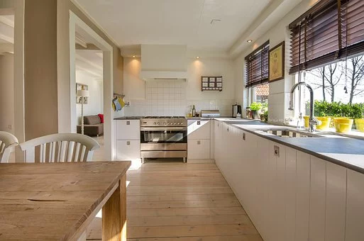 The impact of quartz and custom countertops in your kitchen décor