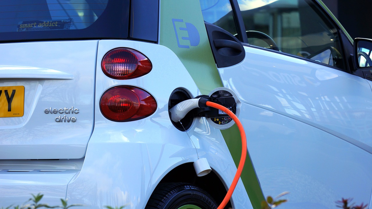 Electric cars instead of regular .. Or is it not worth it