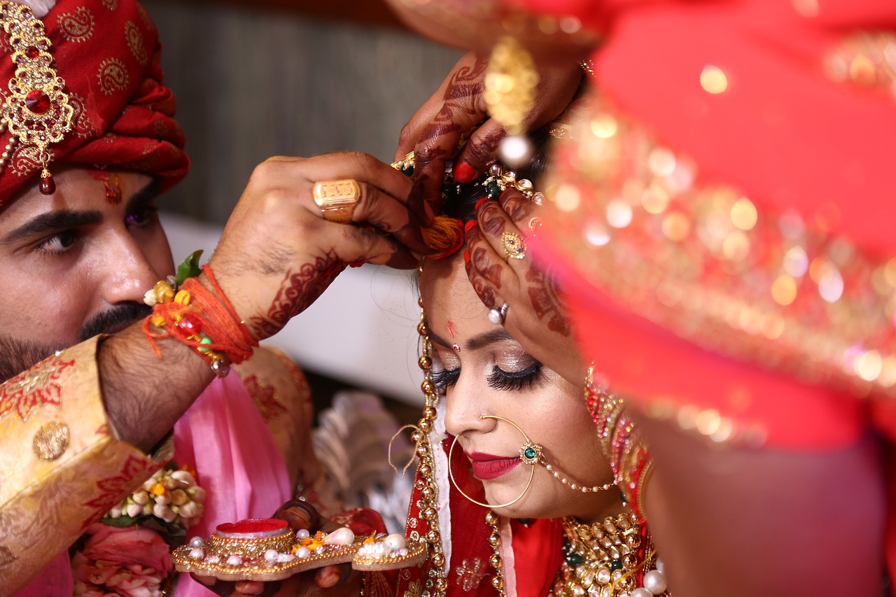 Latest pre wedding photoshoot trends and themes