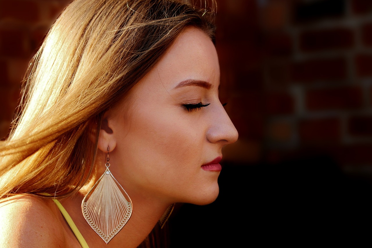 Pharmaceutical Cosmetics: How to Become Powerful Skin Lighting Factor