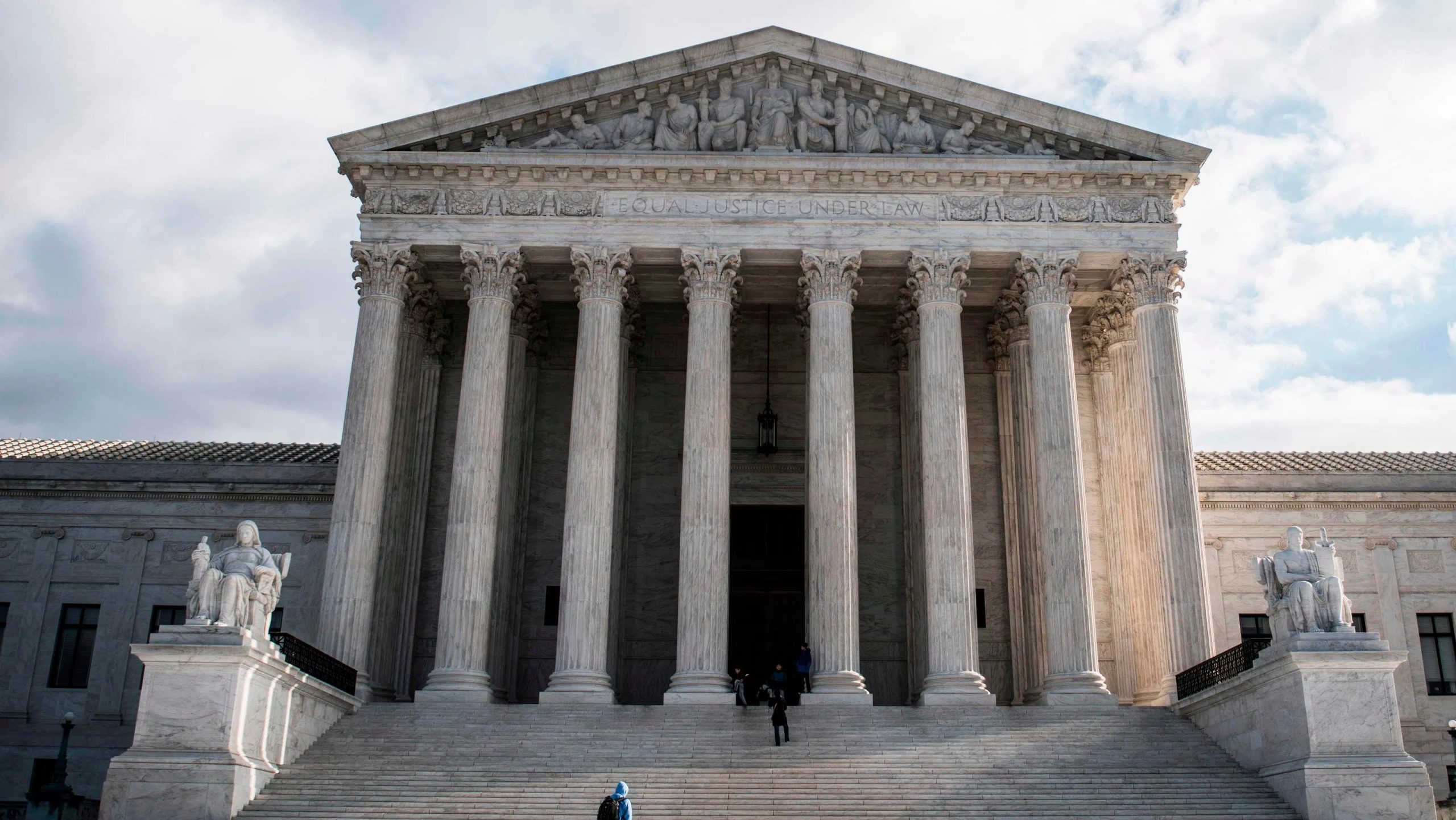 Trump administration asks US Supreme Court to end Obamacare